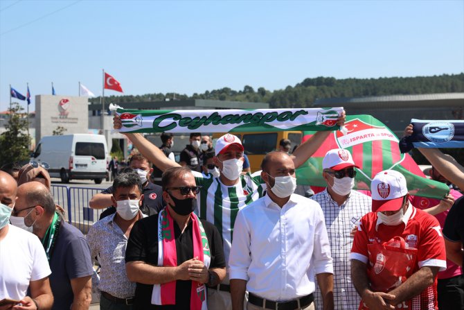 BAL kulüpleri, TFF önünde basın açıklamasında bulundu