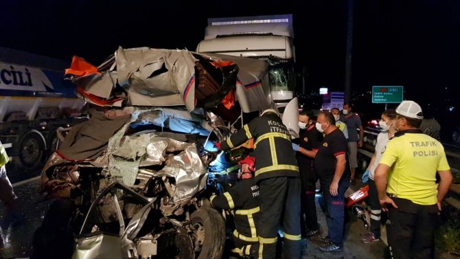 Kocaeli'de zincirleme trafik kazasında 1 kişi öldü