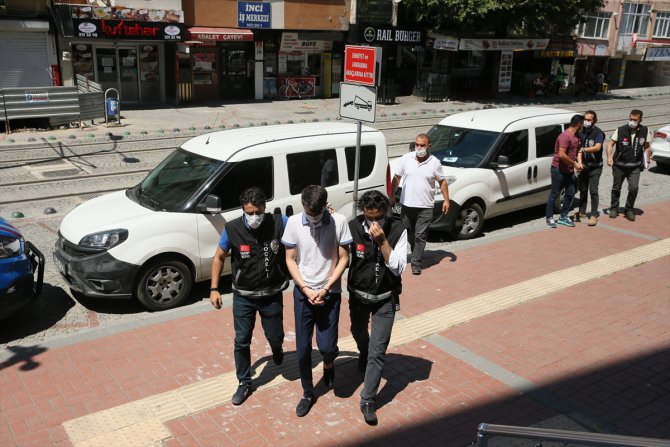 Kocaeli'de silahla yaralanan 2 kişiden biri öldü