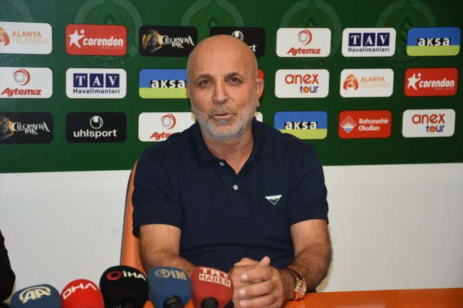 Aytemiz Alanyaspor, teknik direktör Çağdaş Atan ile anlaştı