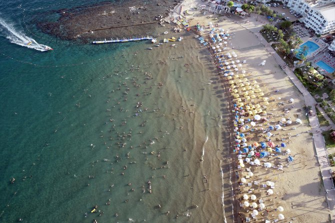 Mersin sahillerinde hafta sonu yoğunluğu