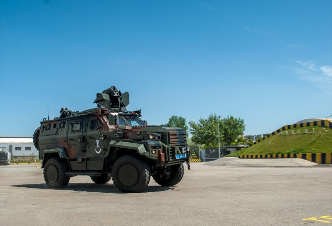 Özbekistan'da Türk zırhlısı "Ejder Yalçın"a benzer prototip araç ortaya çıktı