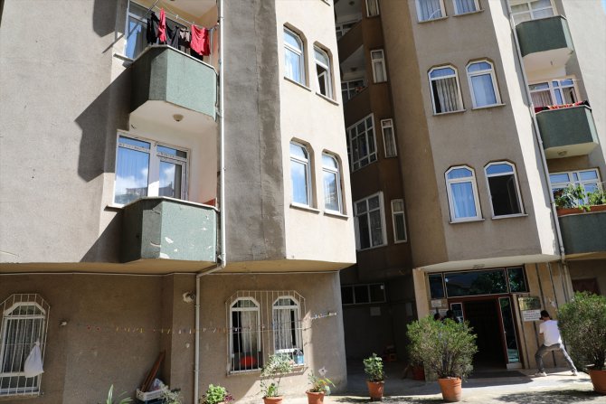 Rize'de apartman yöneticisi binayı karantinaya aldı