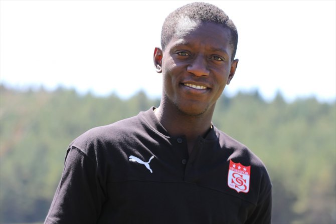 Sivasspor'un yeni transferi Max Gradel: "Gol atmak ve attırmak için geldim"