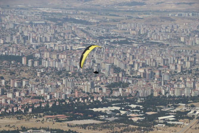 Ali Dağı Yamaç Paraşütü Türkiye Mesafe Şampiyonası, Kayseri'de başladı