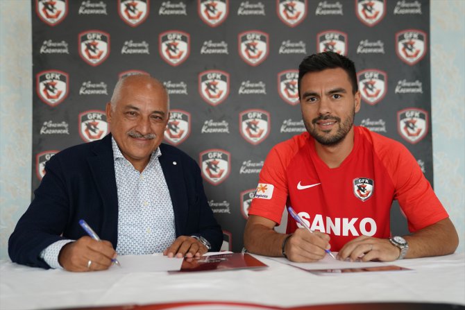 Gaziantep FK'den transferlerine imza töreni