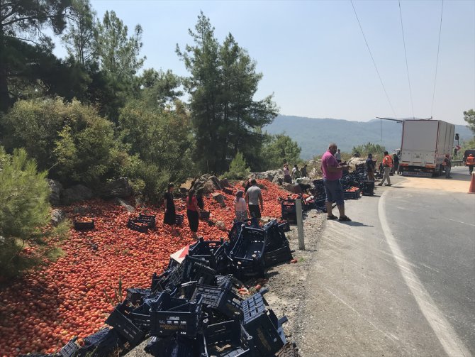 Freni patlayan kamyondan atlayan yolcu hayatını kaybetti