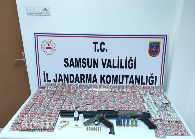 Samsun'da uyuşturucu ve silah operasyonunda 5 şüpheli yakalandı