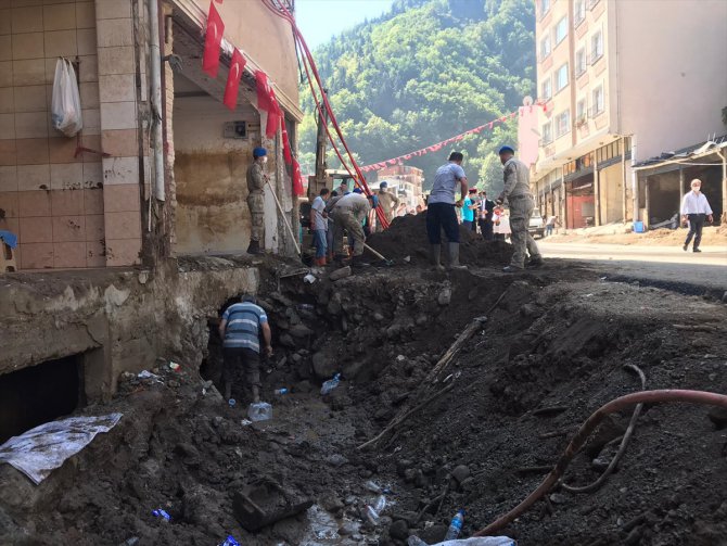 Giresun'da yaralar sarılıyor