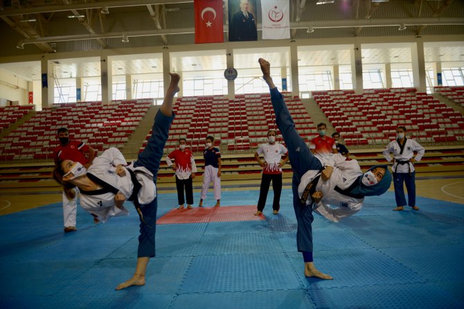 İşitme Engelliler Tekvando Milli Takımı dünya şampiyonasına Eskişehir'de hazırlanıyor