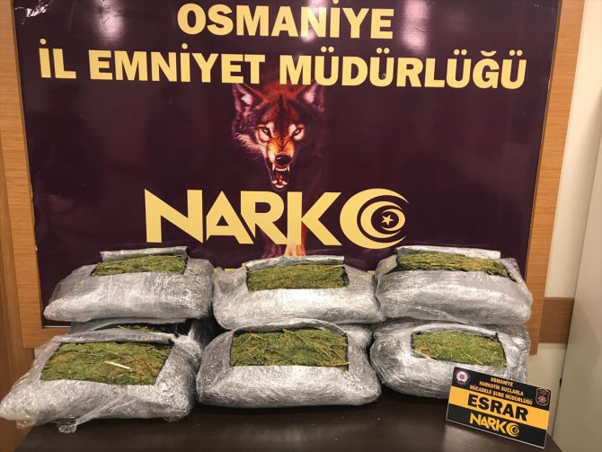 Osmaniye'de halılar arasında uyuşturucu sevkiyatı