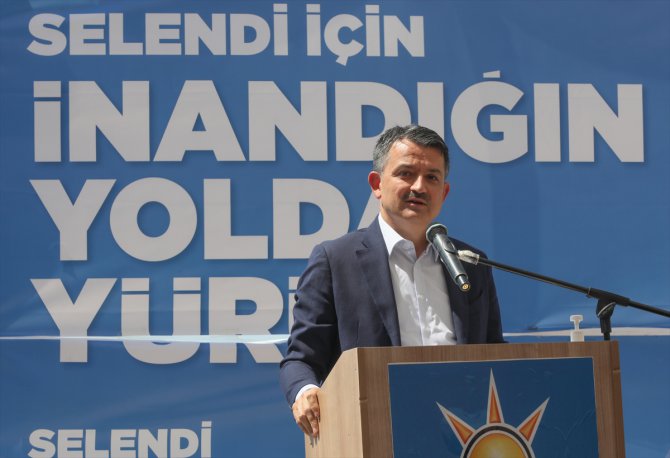 Tarım ve Orman Bakanı Pakdemirli, AK Parti Selendi İlçe Kongresinde konuştu: