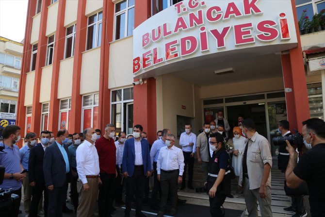 Çevre ve Şehircilik Bakanı Kurum, Bulancak'ta incelemelerde bulundu