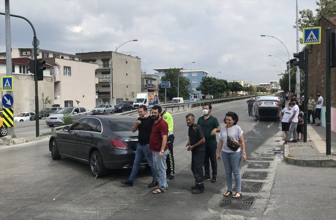 Otomobilin çarptığı oğlunun yanına giderken kaza yaptı