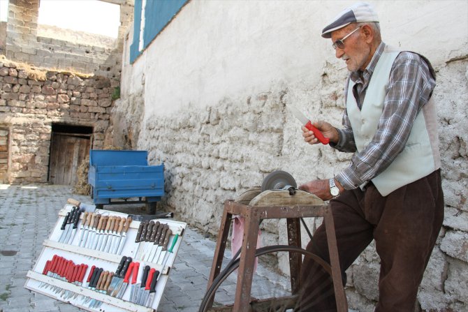 65 yıllık ekmek teknesi "bıçak bileme çarkı"yla 7 çocuk büyüttü