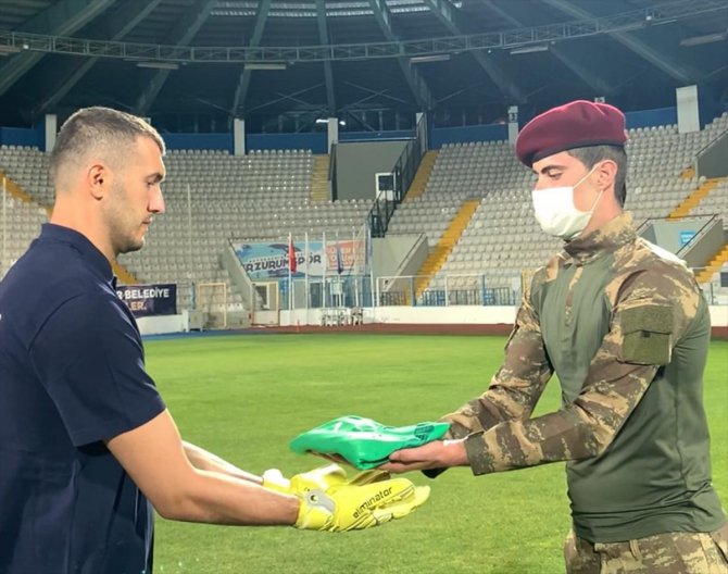 Erzurumspor'un yeni sezon forma tanıtımında "maske, mesafe, temizlik" uyarısı