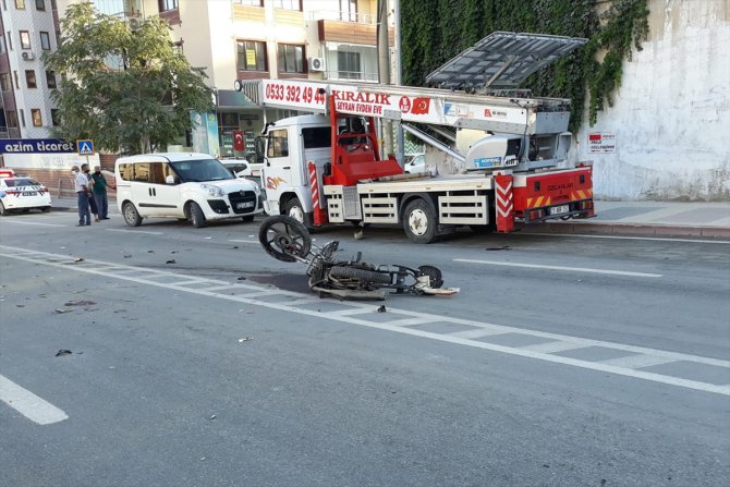 GÜNCELLEME - Elazığ'da otomobil ve motosiklet çarpıştı: 1 ölü, 2 yaralı