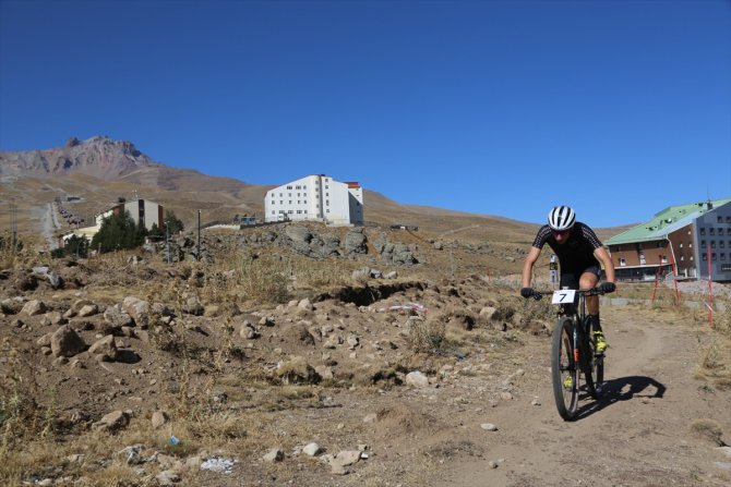 Erciyes Uluslararası Yol ve Dağ Bisikleti Yarışları'na devam edildi