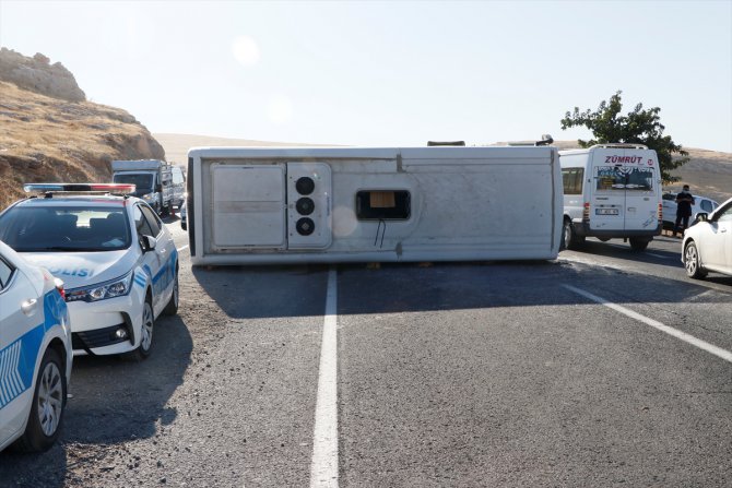 Şanlıurfa'da zincirleme trafik kazası: 14 yaralı