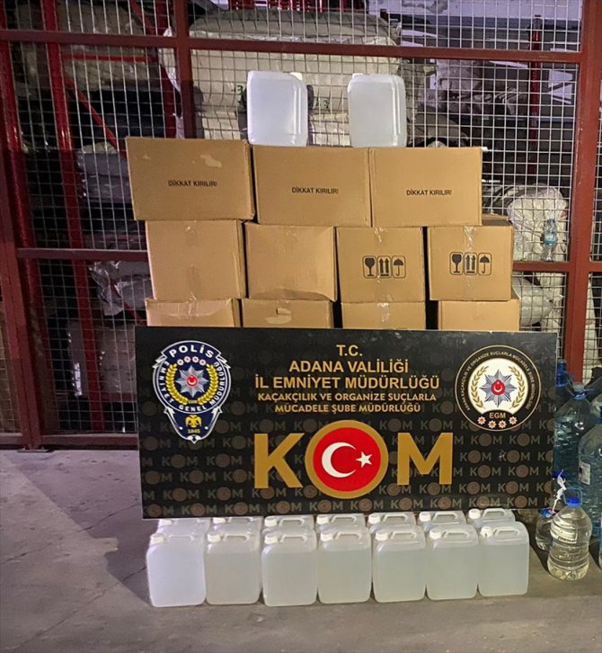 Adana'da kaçak 1360 litre etil alkol ile sahte 418 litre içki ele geçirildi