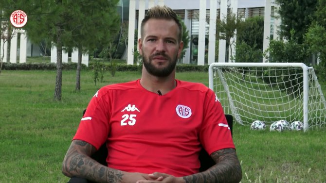 Antalyaspor'un kalecisi Boffin, statlardaki sessizliğin sona ermesini diledi