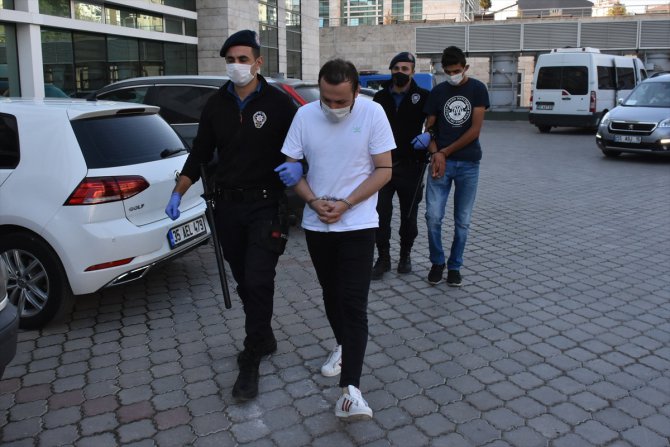 GÜNCELLEME - Samsun'da uyuşturucu operasyonunda yakalanan 5 zanlıdan 2'si tutuklandı