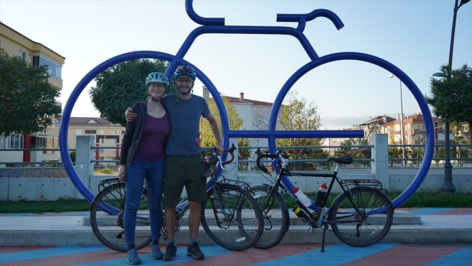 İsviçre'den bisikletle yola çıkan iki turist Kırklareli'ne ulaştı