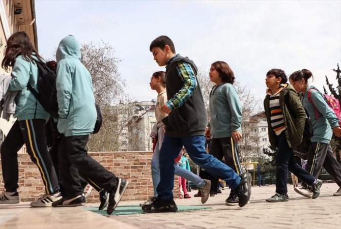 Depremden etkilenen Osmaniye'de okula devam oranı beklentinin üzerinde