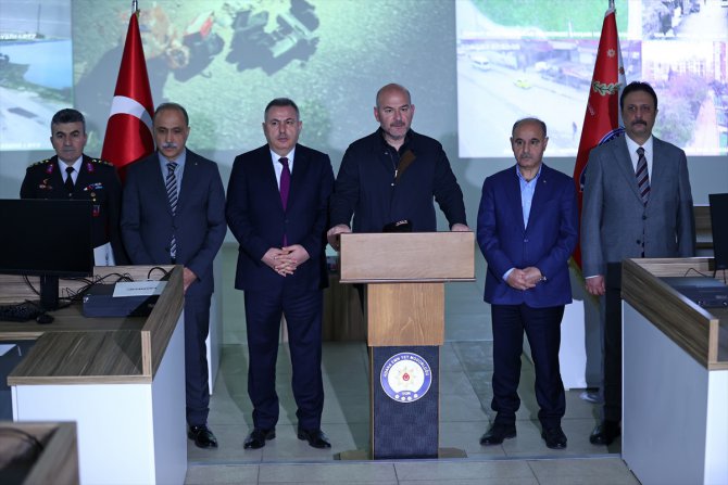 İçişleri Bakanı Soylu, Adana'da "Kökünü Kurutma Operasyonu"na ilişkin konuştu: