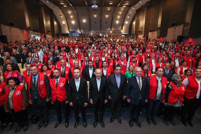 CHP Genel Başkanı Kılıçdaroğlu, "Kılıçdaroğlu Gönüllüleri" ile bir araya geldi