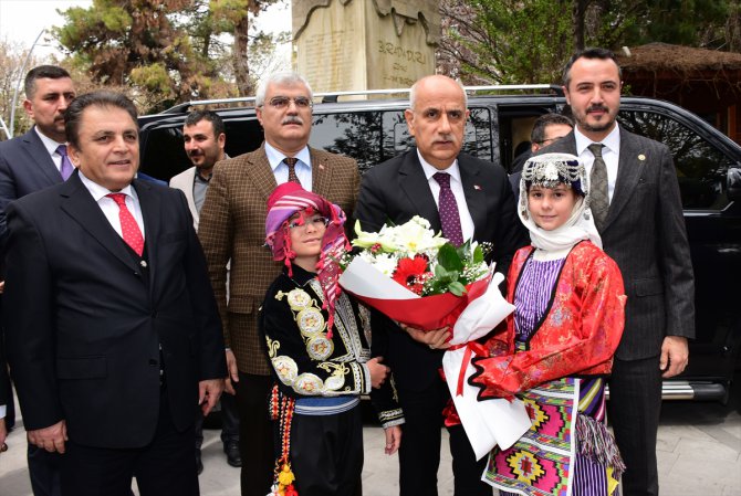 Tarım ve Orman Bakanı Kirişci, Burdur'da tarım sektörü temsilcileriyle buluştu: