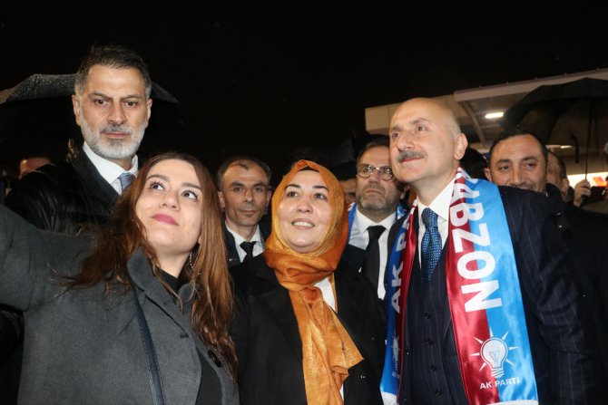 Bakan Karaismailoğlu, Trabzon'da partililere konuştu: