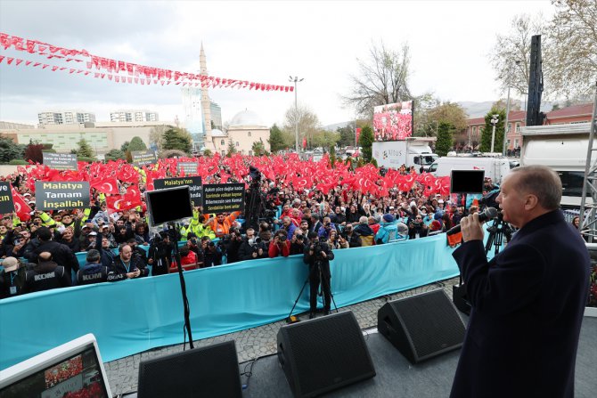 Cumhurbaşkanı Erdoğan, Malatya'da deprem konutları temel atma ve anahtar teslim töreninde konuştu: (2)