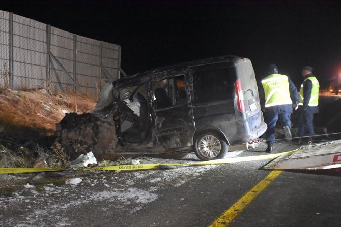 Kars'taki trafik kazasında 1 kişi öldü, 6 kişi yaralandı