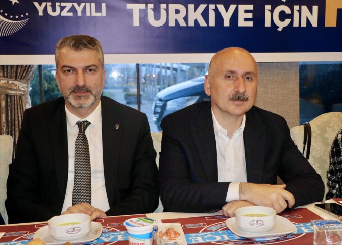 Ulaştırma ve Altyapı Bakanı Karaismailoğlu, Trabzon'da iftarda konuştu: