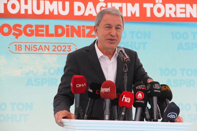 Bakan Akar, Kayseri'de "Nohut ve Aspir Tohumu Dağıtım Töreni"nde konuştu: