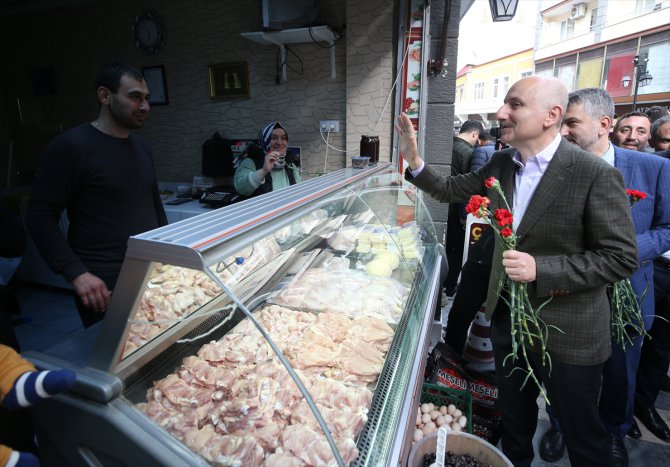 Bakan Karaismailoğlu, Trabzon'daki otogar şantiyesinde iftar programına katıldı: