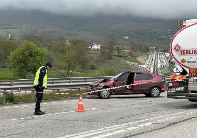 Samsun'da savrulan aracın açılan kapısından düşen kadın öldü