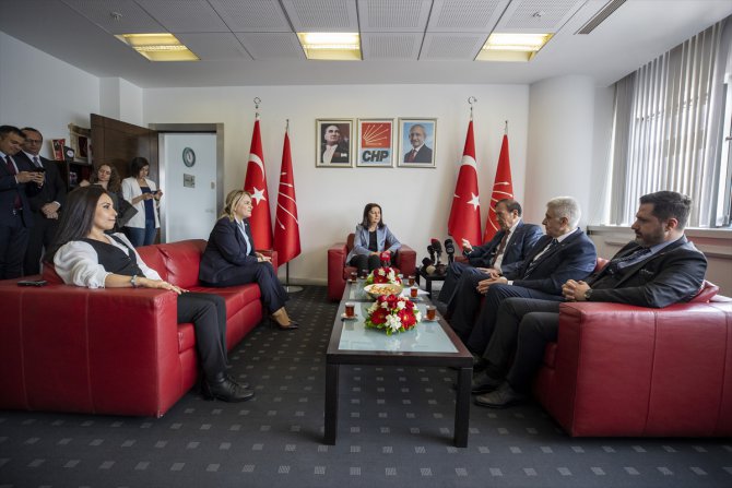 CHP Genel Merkezinde partiler arası bayramlaşma (1)