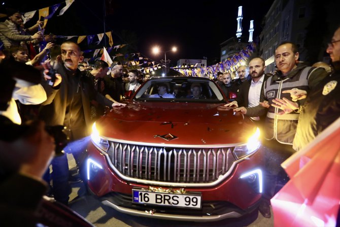 Sanayi ve Teknoloji Bakanı Varank, Orhangazi'de seçim ofisi açılışında konuştu: