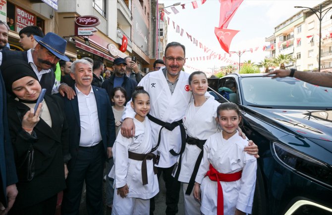 Gençlik ve Spor Bakanı Kasapoğlu, İzmir'de konuştu: