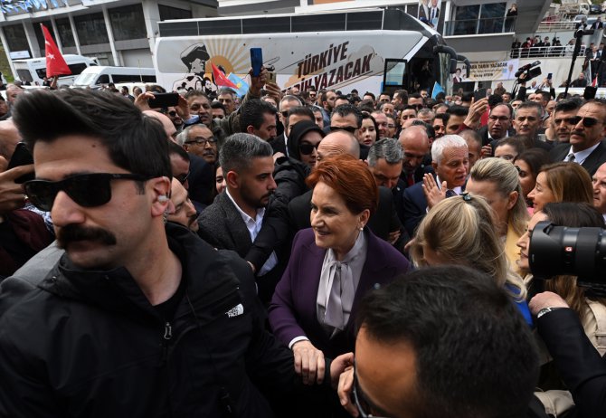 Akşener, Mamak'taki seçim koordinasyon merkezi açılışında konuştu: