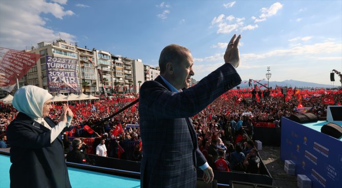 Cumhurbaşkanı ve AK Parti Genel Başkanı Erdoğan, partisinin İzmir mitinginde konuştu: (1)