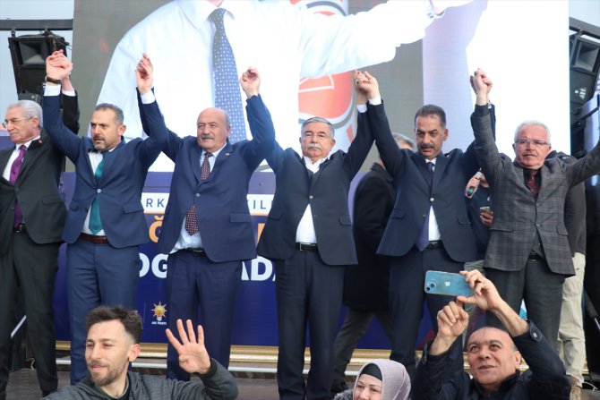 AK Parti Grup Başkanı İsmet Yılmaz, Erzincan'da konuştu: