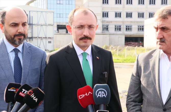 Ticaret Bakanı Muş, Tekkeköy Devlet Hastanesi inşaatında incelemede bulundu: