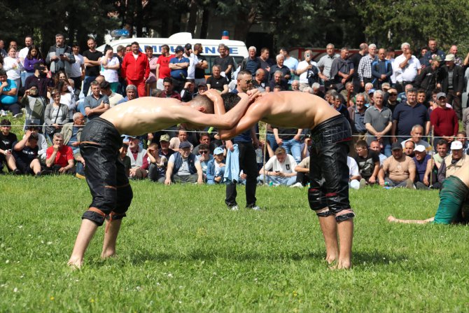 Kuzey Makedonya'da "30. Uluslararası Hıdırellez Bahar Şenlikleri" düzenlendi