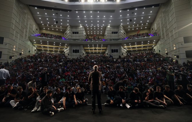 Bakan Akar, Kayseri'de "Efsanenin Doğuşu TOGG" seminerinde konuştu: