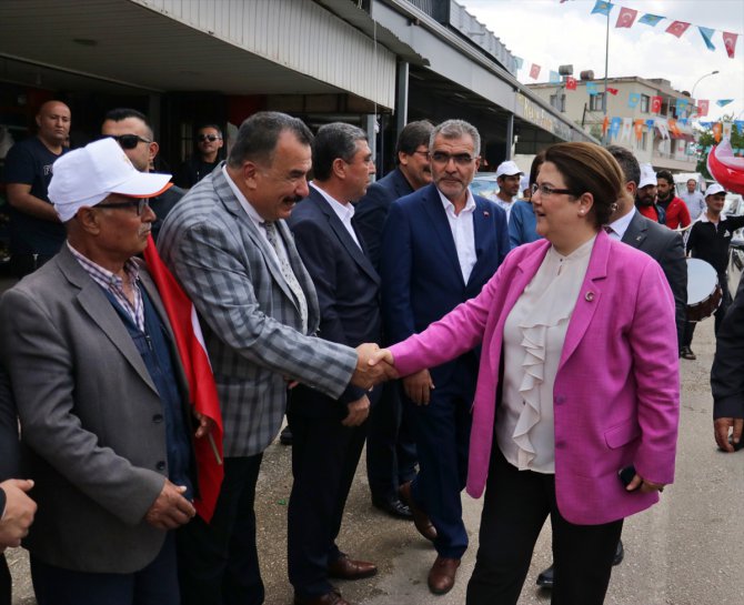 Aile ve Sosyal Hizmetler Bakanı Derya Yanık, Osmaniye'de vatandaşlara hitap etti: