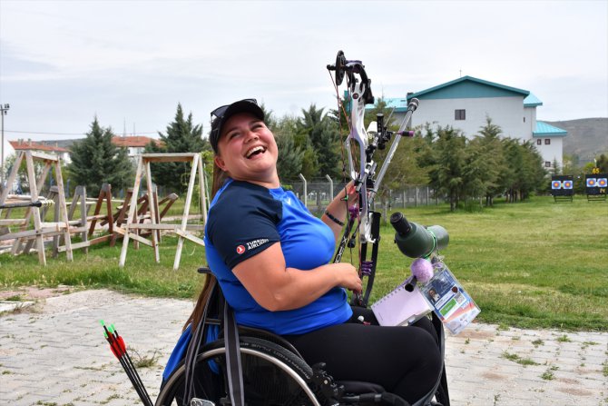 Paralimpik milli okçu Öznur Cüre Girdi, zor günleri başarılarıyla aştı: