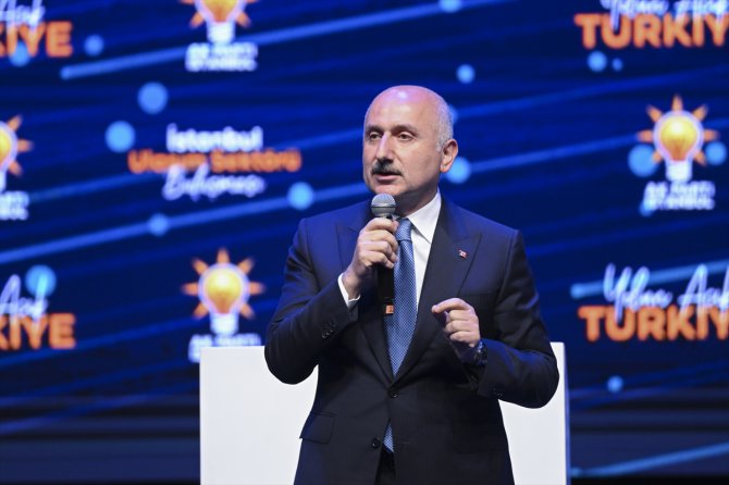 Bakan Karaismailoğlu: "Yatırımlar sayesinde yılda zamandan 7 milyar saat tasarruf ediyoruz"